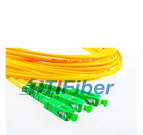 10M FTTH Fiber Patch Cord Dengan SC / APC Singlemode Mutimode Simplex Duplex