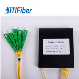 Sistem FTTX Fiber Optic Splitter 1x4 SC / APC ABS Box PLC 1260-1650 Panjang Gelombang Operasi